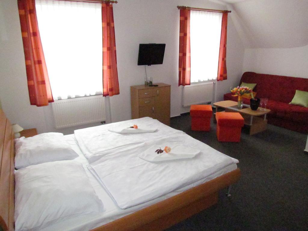 Penzion Oregano Třeboň Extérieur photo